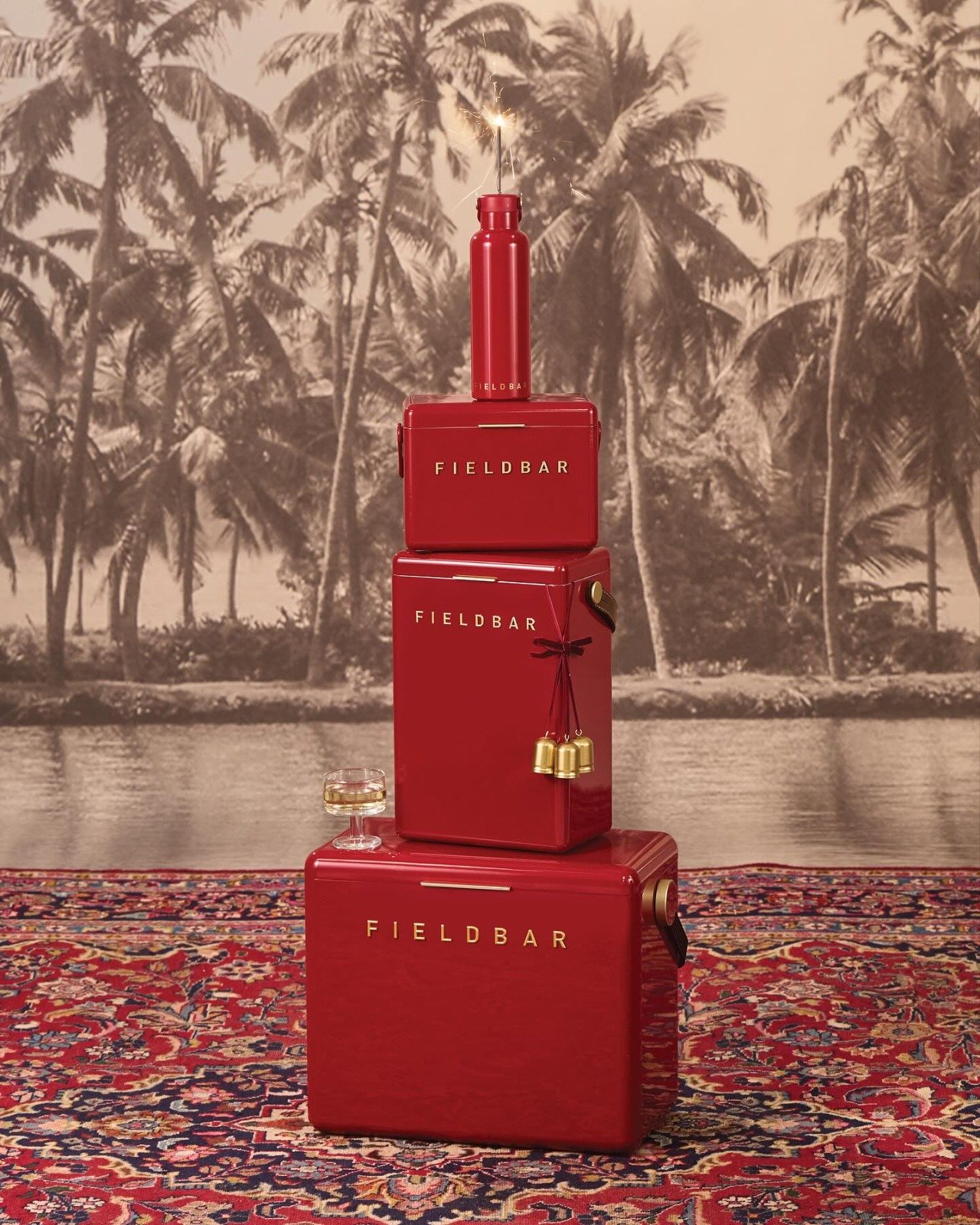 Fieldbar 24L Gin Trunk cooler box in Lobster Red