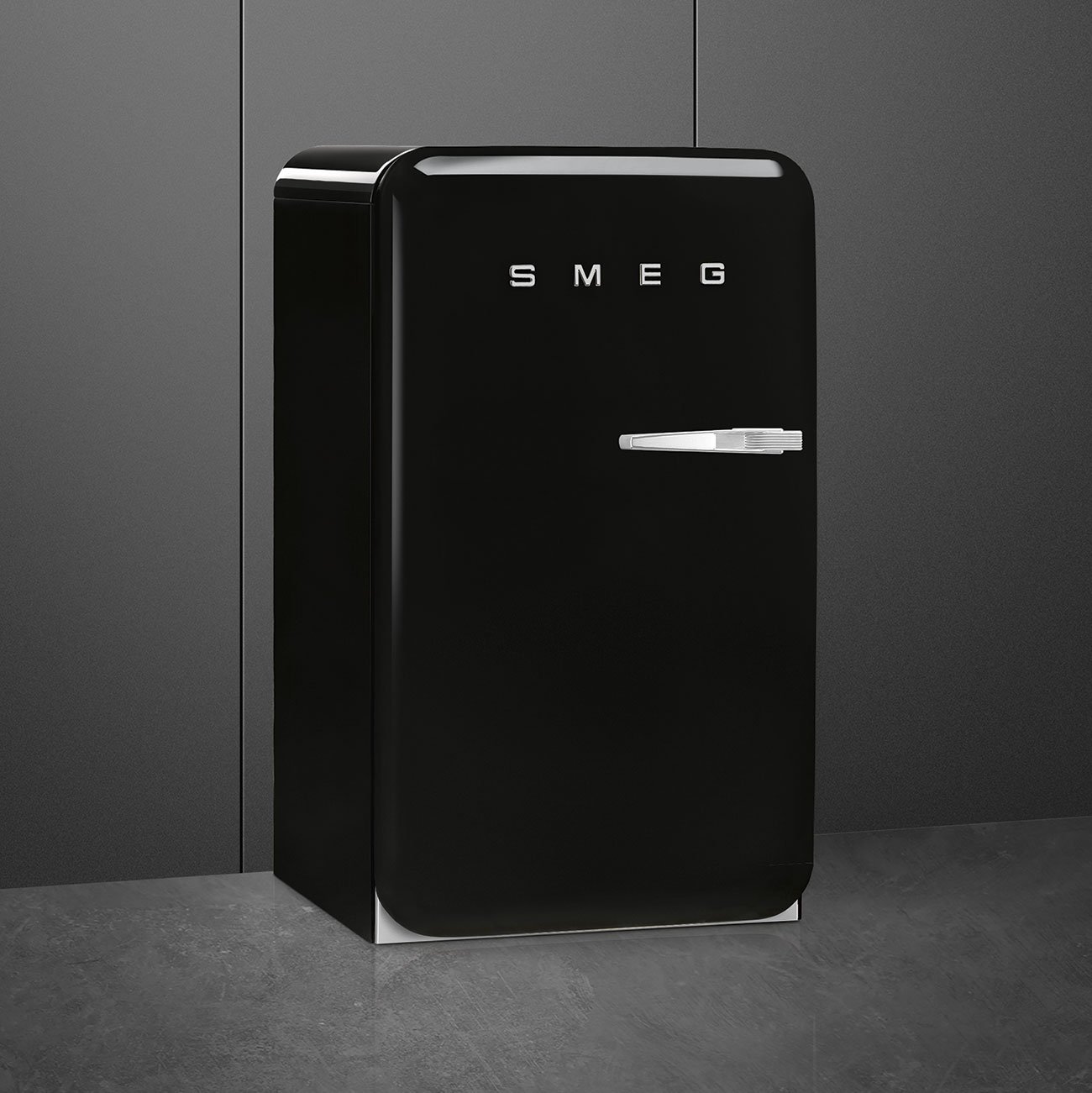 Smeg FAB10HLBL6 Black Minibar Refrigerator, view 3