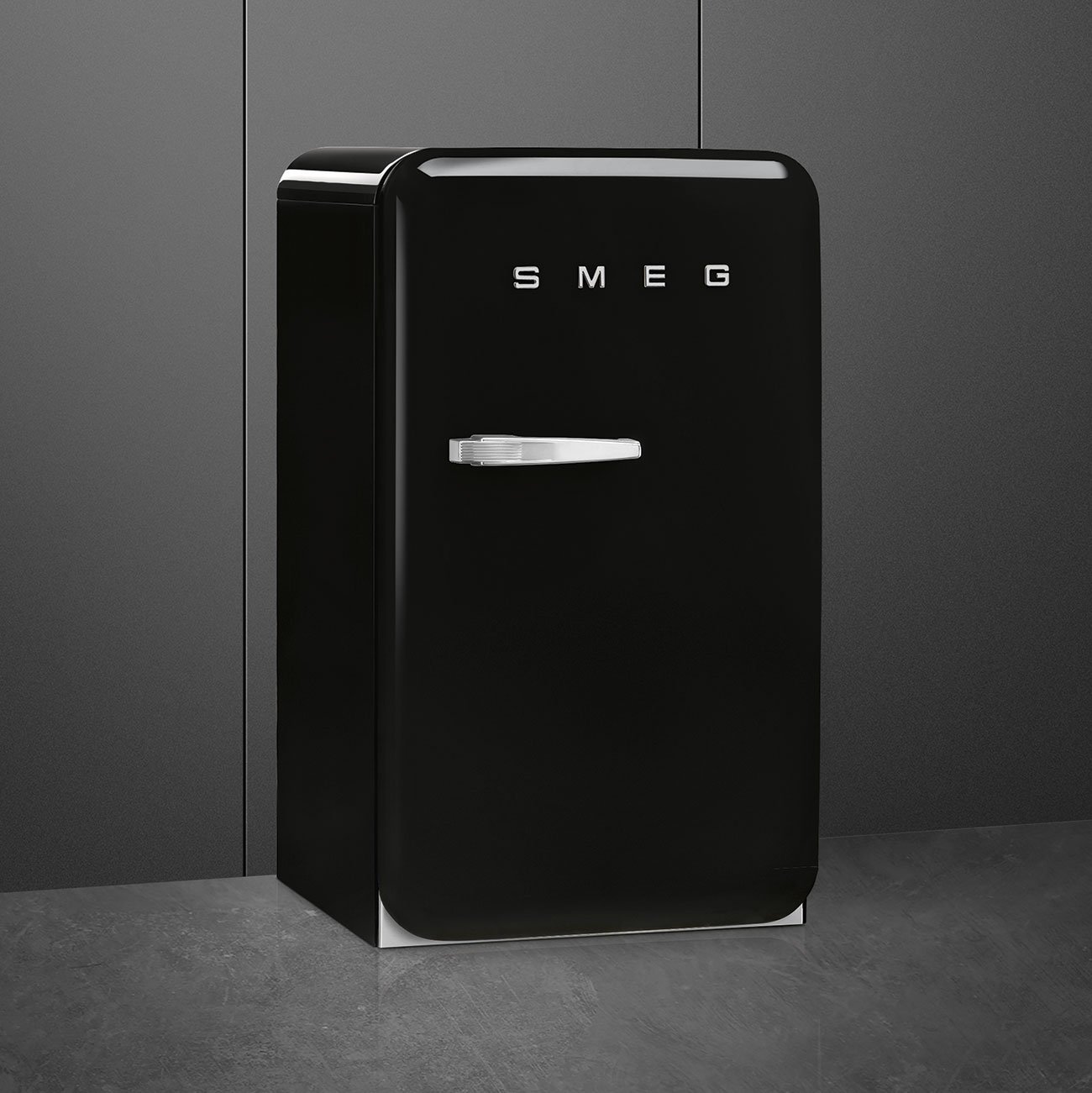 Smeg FAB10HRBL5 Black Minibar Refrigerator, view 3