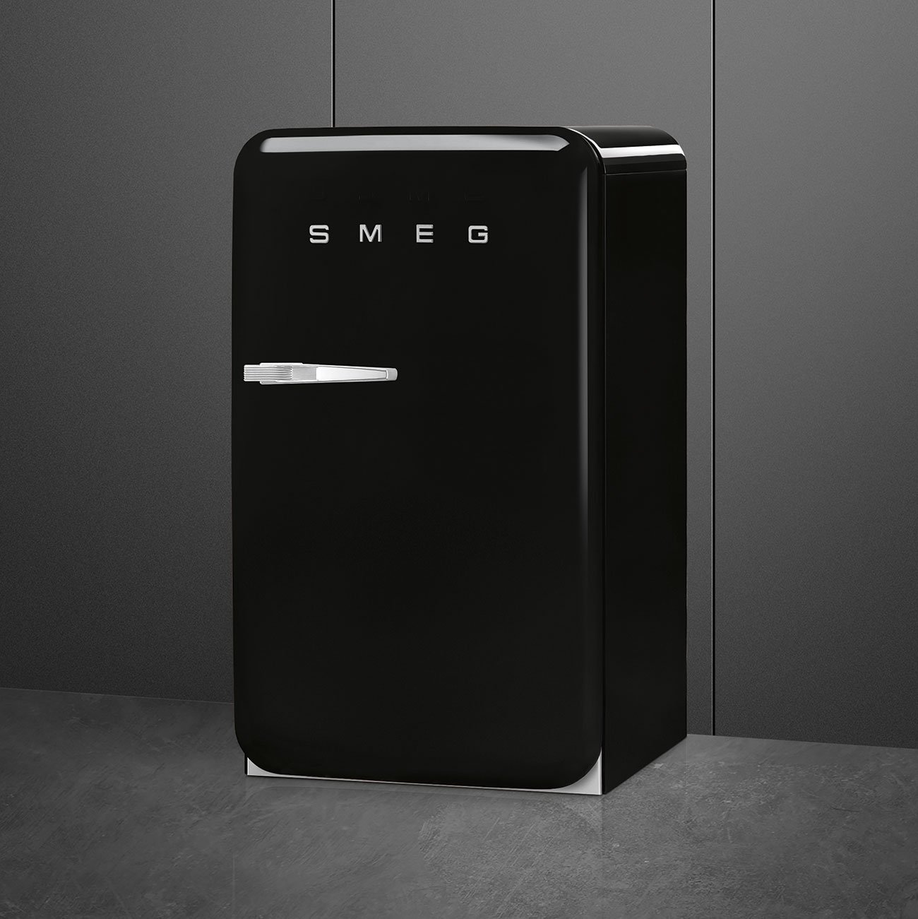 Smeg FAB10HRBL5 Black Minibar Refrigerator, view 4