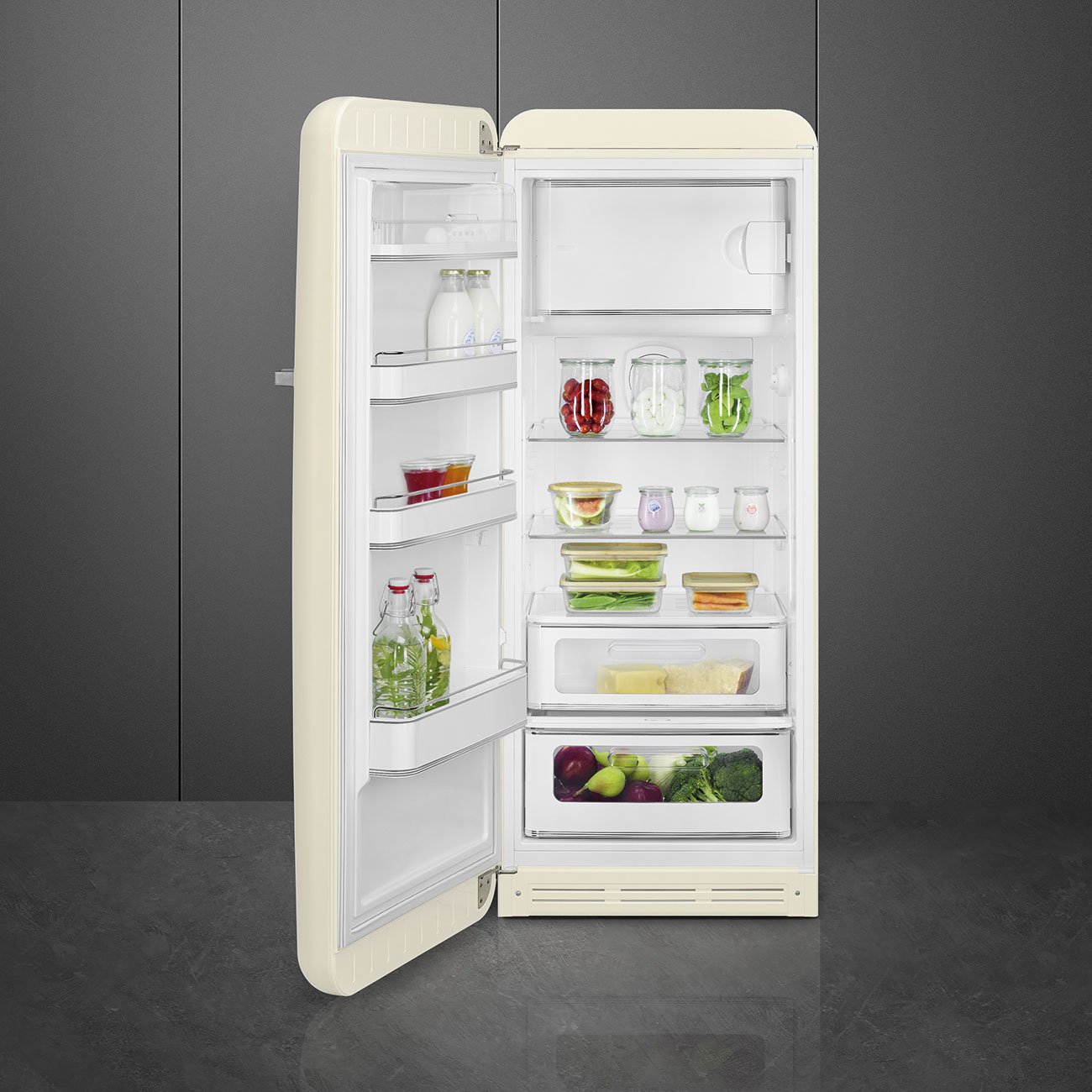 Smeg FAB28LCR6 Cream Free standing refrigerator, view 3
