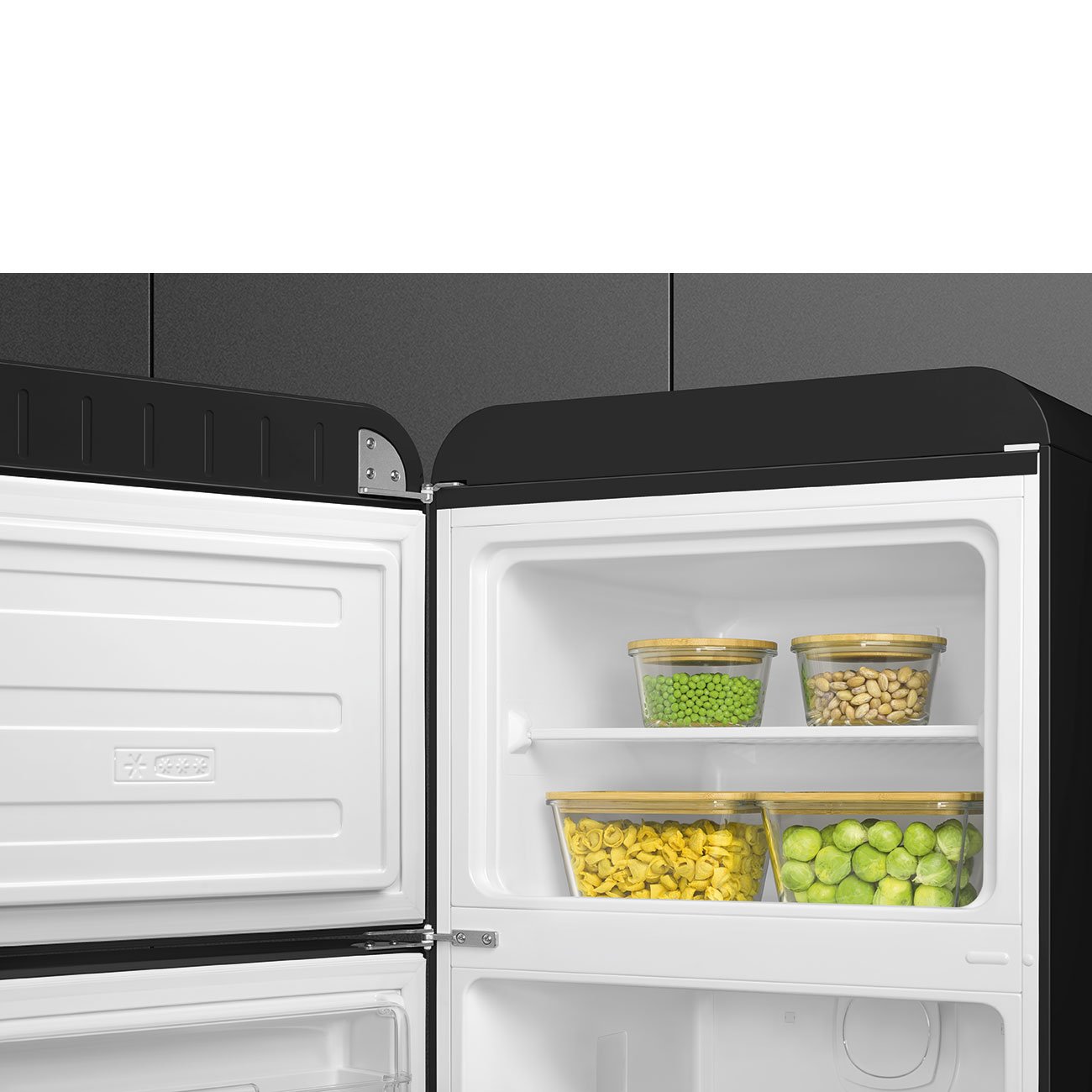 Smeg FAB30LBL5 Black Free standing refrigerator, view 4