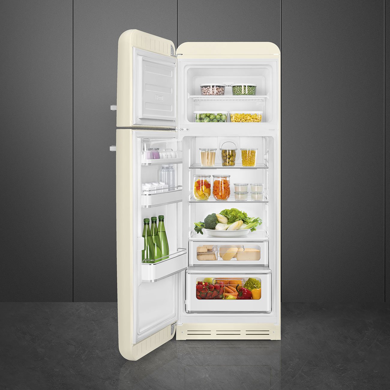 Smeg FAB30LCR6 Cream Free standing refrigerator, view 2