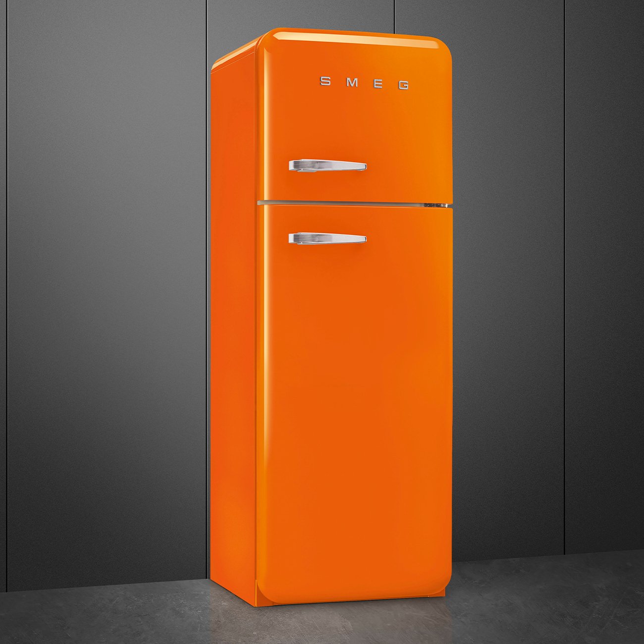 Smeg FAB30ROR6 Orange Free standing refrigerator, view 3