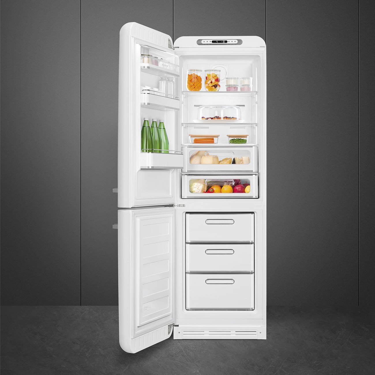 Smeg FAB32LWH5 white retro fridge-freezer, gallery view 3