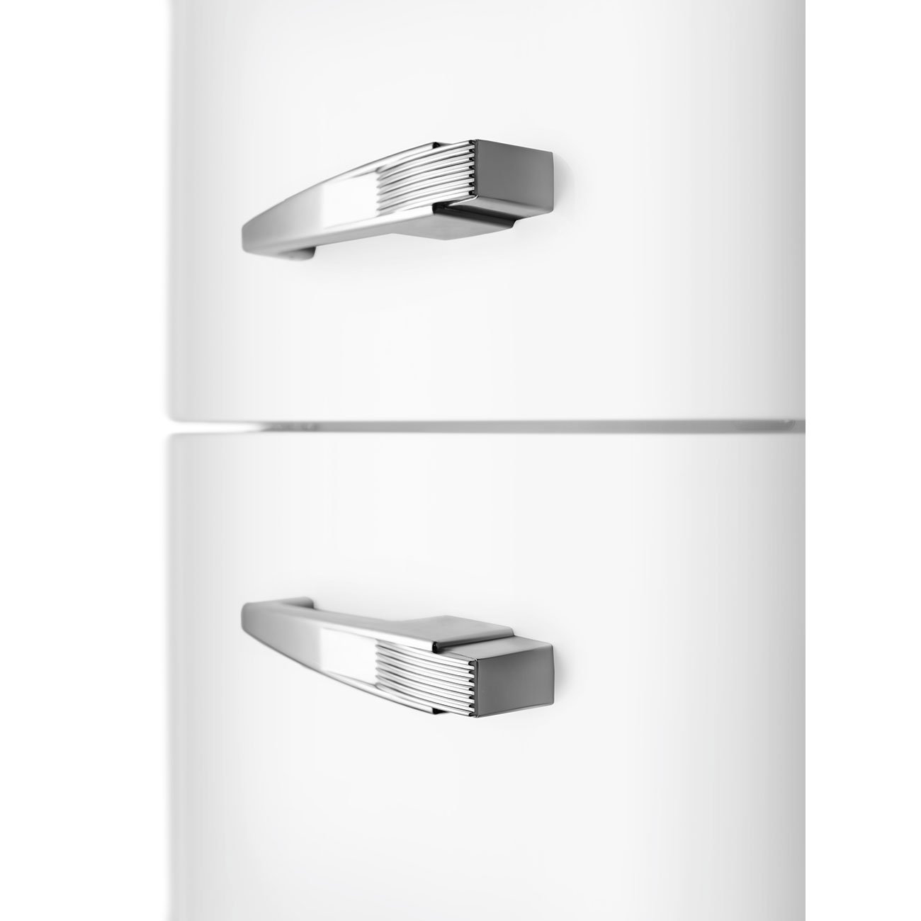 Smeg FAB32LWH5 white retro fridge-freezer, gallery view 5